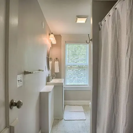 Suites On Seneca - Beautiful 1 Bedroom Apartment Harrisburg Exterior photo