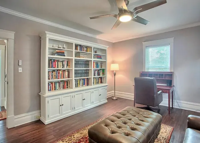 Suites On Seneca - Beautiful 1 Bedroom Apartment